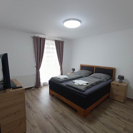 Neue, Moderne Penthousewohnung Sighişoara Buitenkant foto