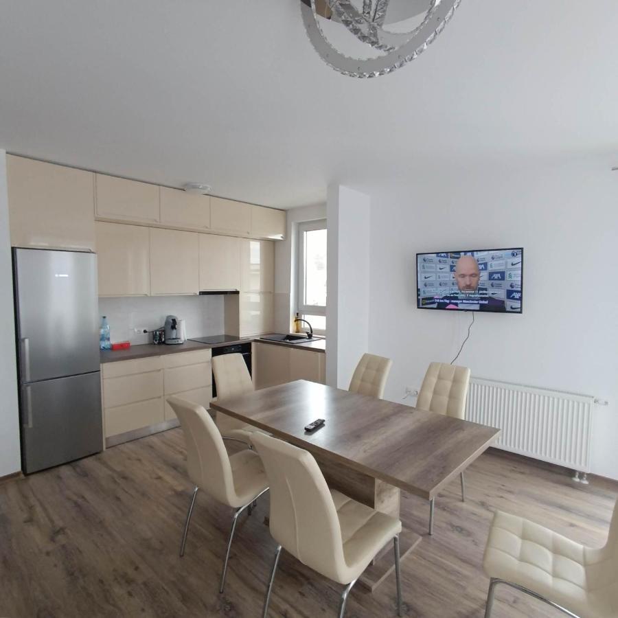 Neue, Moderne Penthousewohnung Sighişoara Buitenkant foto