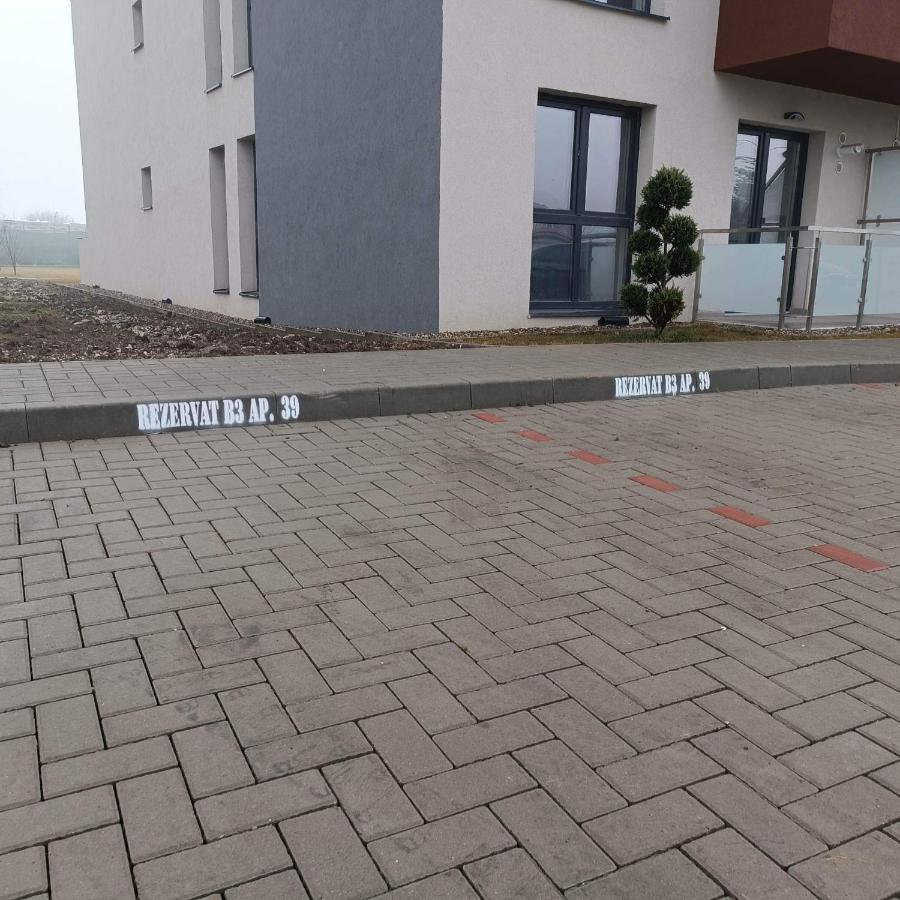 Neue, Moderne Penthousewohnung Sighişoara Buitenkant foto